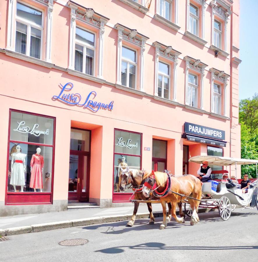 Karlsbad Family Apartment Eksteriør bilde