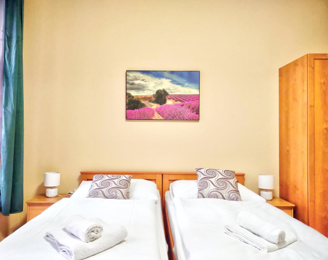 Karlsbad Family Apartment Eksteriør bilde